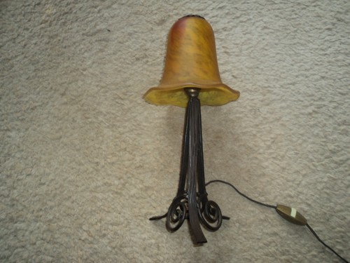 Lampe daum pied - lampe, art